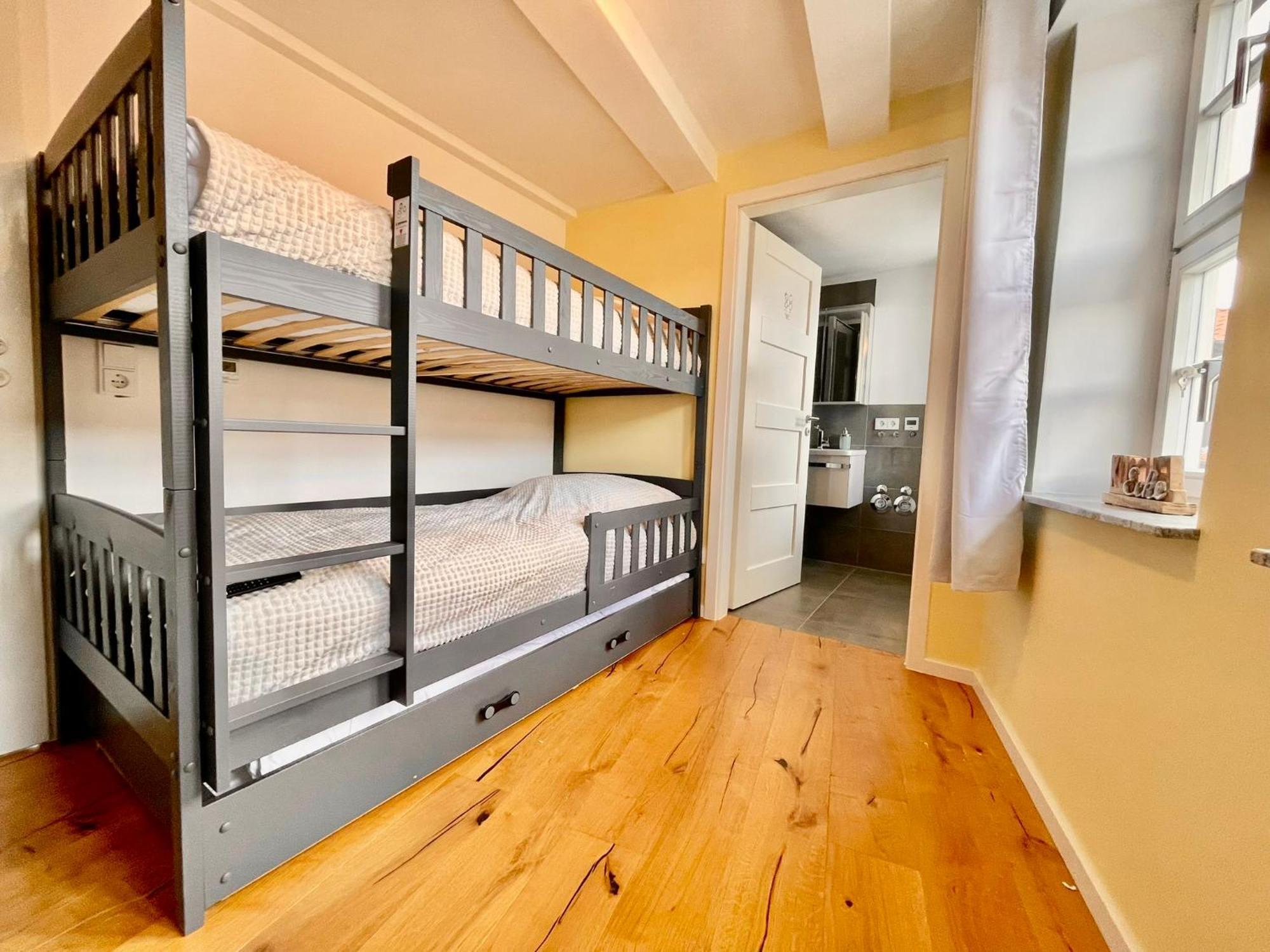 Homelikestay: Ferienwohnungen - Wernigerode - Wlan - Bestlage - Liebevolle Einrichtung Exterior foto